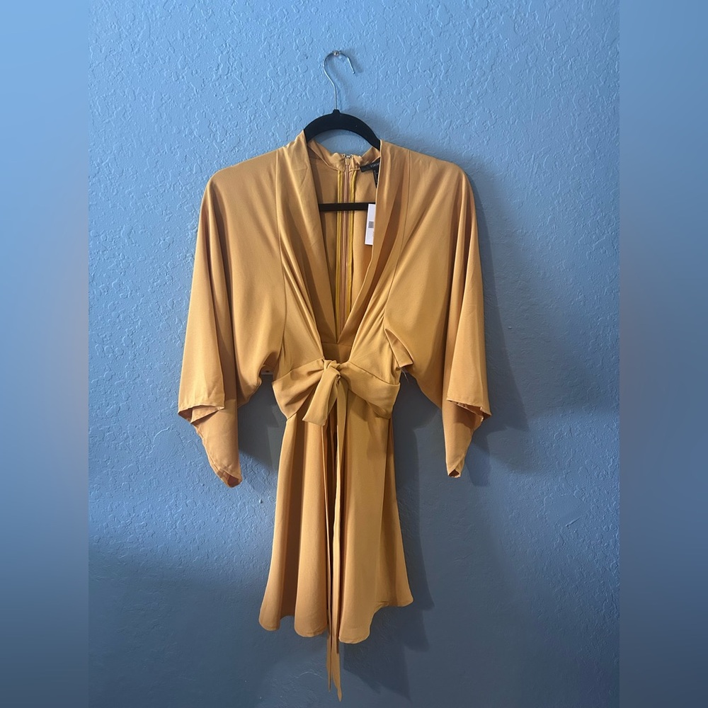 NWT Forever 21 mustard yellow deep V-neck mini dress size medium